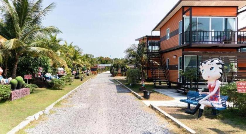 Oyo 755 Rattana Resort Koh Lanta Exterior photo